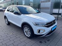 Gebraucht VW T-Roc Style 150 PS (110 kW) 2023 Weiss SUV