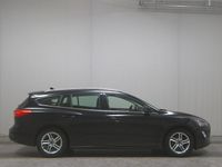 Gebraucht Ford Focus Cool & Connect 120 PS (88 kW) 2020 Obsidianschwarz metallic Limousine