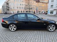 Gebraucht BMW 320 170 PS (125 kW) 2008 Schwarz Limousine