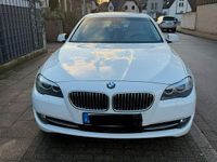Gebraucht BMW 525 215 PS (158 kW) 2010 Weiß Limousine