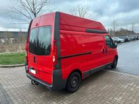 Gebraucht Opel Vivaro 145 PS (106 kW) 2011 Rot Van / Kleinbus