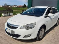 Gebraucht Opel Astra 165 PS (121 kW) 2012 Weiß Kombi