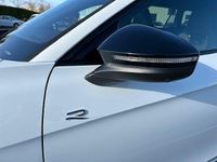 Gebraucht VW Passat R-line 150 PS (110 kW) 2024 Pure white Kombi