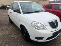 Second-hand Lancia Ypsilon 60 CP (44 kW) 2009 Alb Hatchback