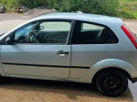 Gebraucht Ford Fiesta 75 PS (55 kW) 2004 Silber Kleinwagen