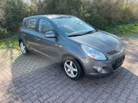 gebraucht Hyundai i20 1.2 Comfort 2.Hand 8xBereift