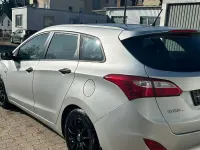 Gebraucht Hyundai i30 99 PS (72 kW) 2015 Grau Kombi
