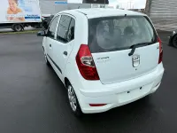 Gebraucht Hyundai i10 70 PS (51 kW) 2013 Weiß Kleinwagen