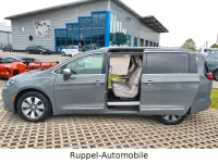 Gebraucht Chrysler Pacifica Limited 291 PS (214 kW) 2021 Grau Van