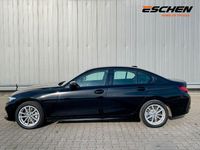 Gebraucht BMW 330 Sport Line 286 PS (210 kW) 2023 Schwarz Limousine