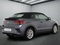 Gebraucht VW T-Roc 150 PS (110 kW) 2025 Grau SUV