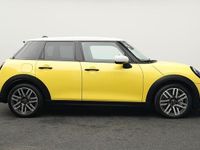 Gebraucht Mini Cooper Classic 156 PS (114 kW) 2024 Gelb Kleinwagen