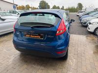 Gebraucht Ford Fiesta 68 PS (50 kW) 2010 Blau Kleinwagen