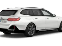 Gebraucht BMW 520 M Sport 197 PS (144 kW) 2025 Weiß Kombi