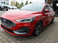 Neu Ford Focus ST 280 PS (205 kW) 2025 Fantastic red metallic Kombi