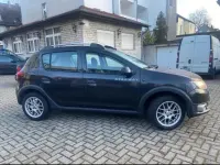 Gebraucht Dacia Sandero Stepway 90 PS (66 kW) 2014 Schwarz Kleinwagen