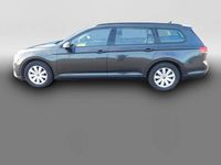 Gebraucht VW Passat 150 PS (110 kW) 2022 Grau Kombi