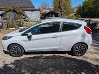 Gebraucht Ford Fiesta 60 PS (44 kW) 2011 Weiß Limousine