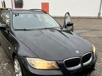 Gebraucht BMW 318 143 PS (105 kW) 2008 Schwarz Kombi