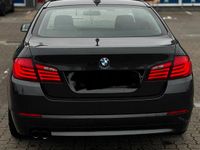 Gebraucht BMW 520 184 PS (135 kW) 2011 Grau Limousine