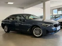 Gebraucht BMW 530e 184 PS (135 kW) 2023 Arcticraceblue Limousine