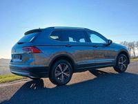 Gebraucht VW Tiguan Allspace United 150 PS (110 kW) 2021 Platinum grey SUV