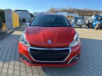 Gebraucht Peugeot 208 Style 82 PS (60 kW) 2016 Orange Kleinwagen