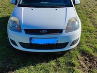 Gebraucht Ford Fiesta Style 69 PS (50 kW) 2007 Weiß Kleinwagen
