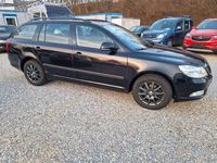 Gebraucht Skoda Octavia Ambition 105 PS (77 kW) 2012 Schwarz Kombi