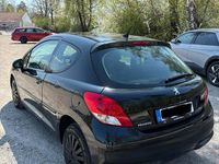 Gebraucht Peugeot 207 95 PS (69 kW) 2009 Schwarz Kleinwagen