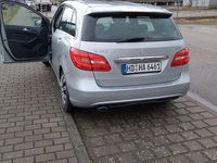 Gebraucht Mercedes B180 166 PS (122 kW) 2012 Silber Van / Kleinbus