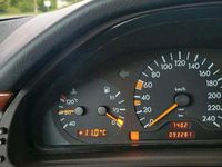 Gebraucht Mercedes E230 150 PS (110 kW) 1995 Blau Limousine