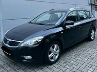 Używany Kia Ceed 135 KM (99 kW) 2010 Czarny Hatchback
