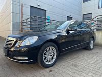 Gebraucht Mercedes E220 Elegance 170 PS (125 kW) 2012 Schwarz Limousine