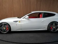 Gebraucht Ferrari FF 661 PS (486 kW) 2012 Weiß Kombi