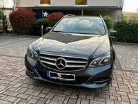 Second-hand Mercedes E200 136 CP (100 kW) 2013 Gri Berlinǎ