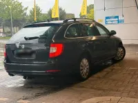 Gebraucht Skoda Superb 140 PS (102 kW) 2012 Schwarz Kombi