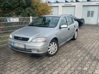 Gebraucht Opel Astra 101 PS (74 kW) 1999 Silber Limousine