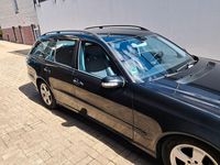 Gebraucht Mercedes E240 Avantgarde 177 PS (130 kW) 2003 Schwarz Limousine