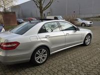 Gebraucht Mercedes E200 184 PS (135 kW) 2011 Grau Limousine
