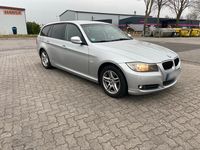Gebraucht BMW 318 143 PS (105 kW) 2010 Silber Kombi