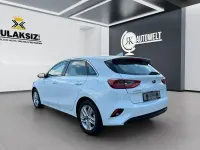 Gebraucht Kia Ceed Vision 140 PS (102 kW) 2019 Weiß Kleinwagen