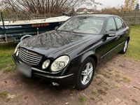 Gebraucht Mercedes E270 Avantgarde 177 PS (130 kW) 2003 Schwarz Limousine
