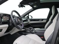 Gebraucht Porsche Cayenne 470 PS (345 kW) 2024 Grün SUV