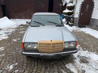 Gebraucht Mercedes E230 136 PS (100 kW) 1982 Blau Limousine