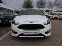 Gebraucht Ford Focus ST-Line 140 PS (102 kW) 2018 Frostweiß Limousine
