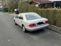 Gebraucht Mercedes E200 Classic 136 PS (100 kW) 1998 Silber Limousine