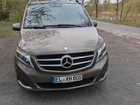 Gebraucht Mercedes V220 163 PS (119 kW) 2016 Braun Van / Kleinbus