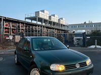 Gebraucht VW Golf IV Edition 75 PS (55 kW) 2001 Grün Kleinwagen