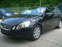 Gebraucht Volvo V60 Kinetic 114 PS (83 kW) 2011 Schwarz Kombi